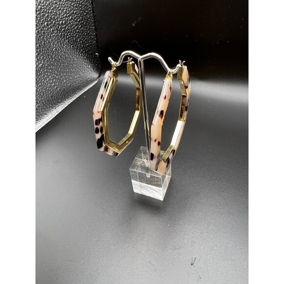 Tortiose Geometric Earrings - Picture 3 of 5